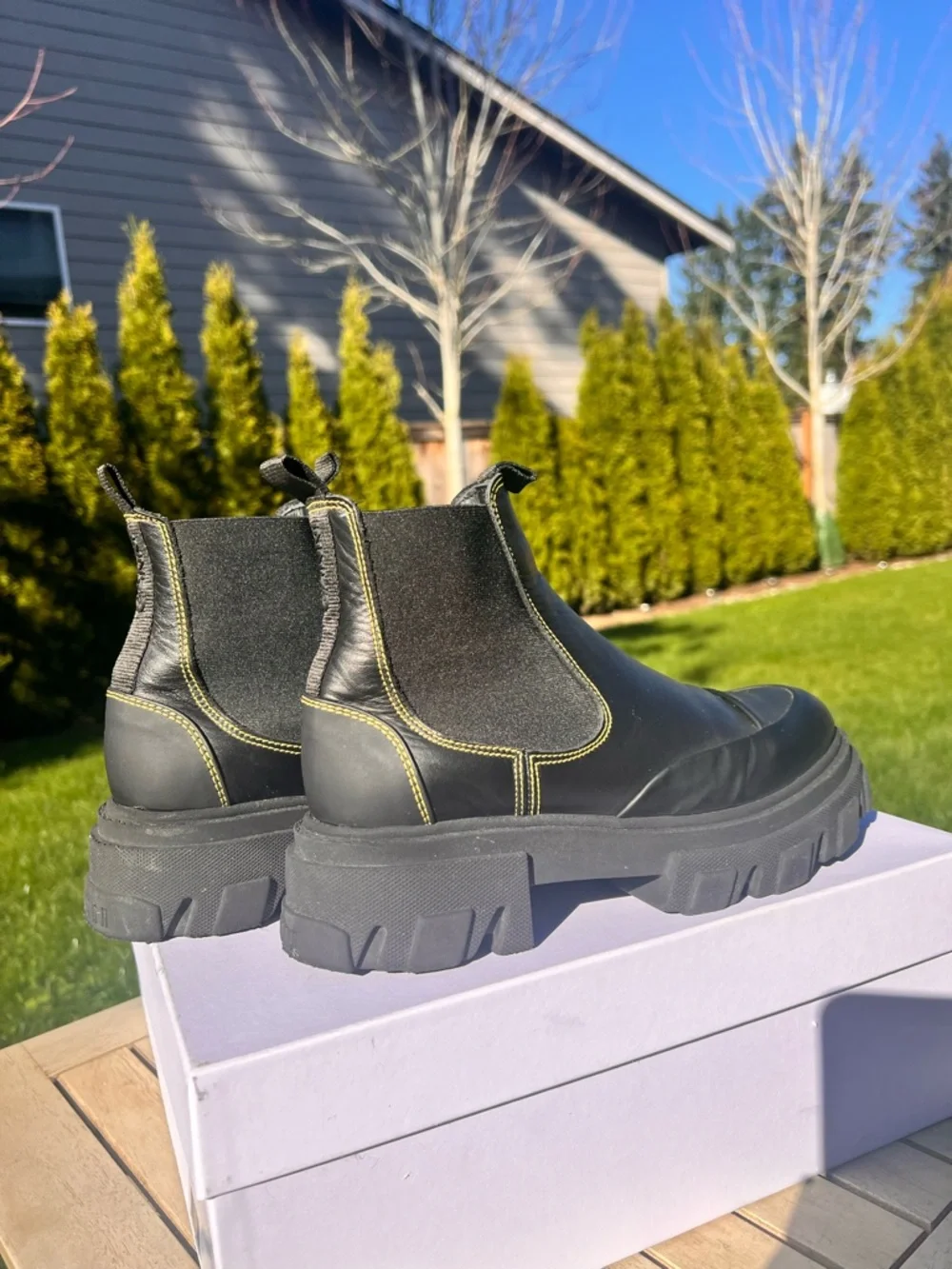 GANNI Designer Black Chelsea Boots green Stitching Size euro9 in Original box